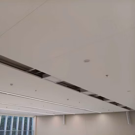 音響天井向けの優れた音質